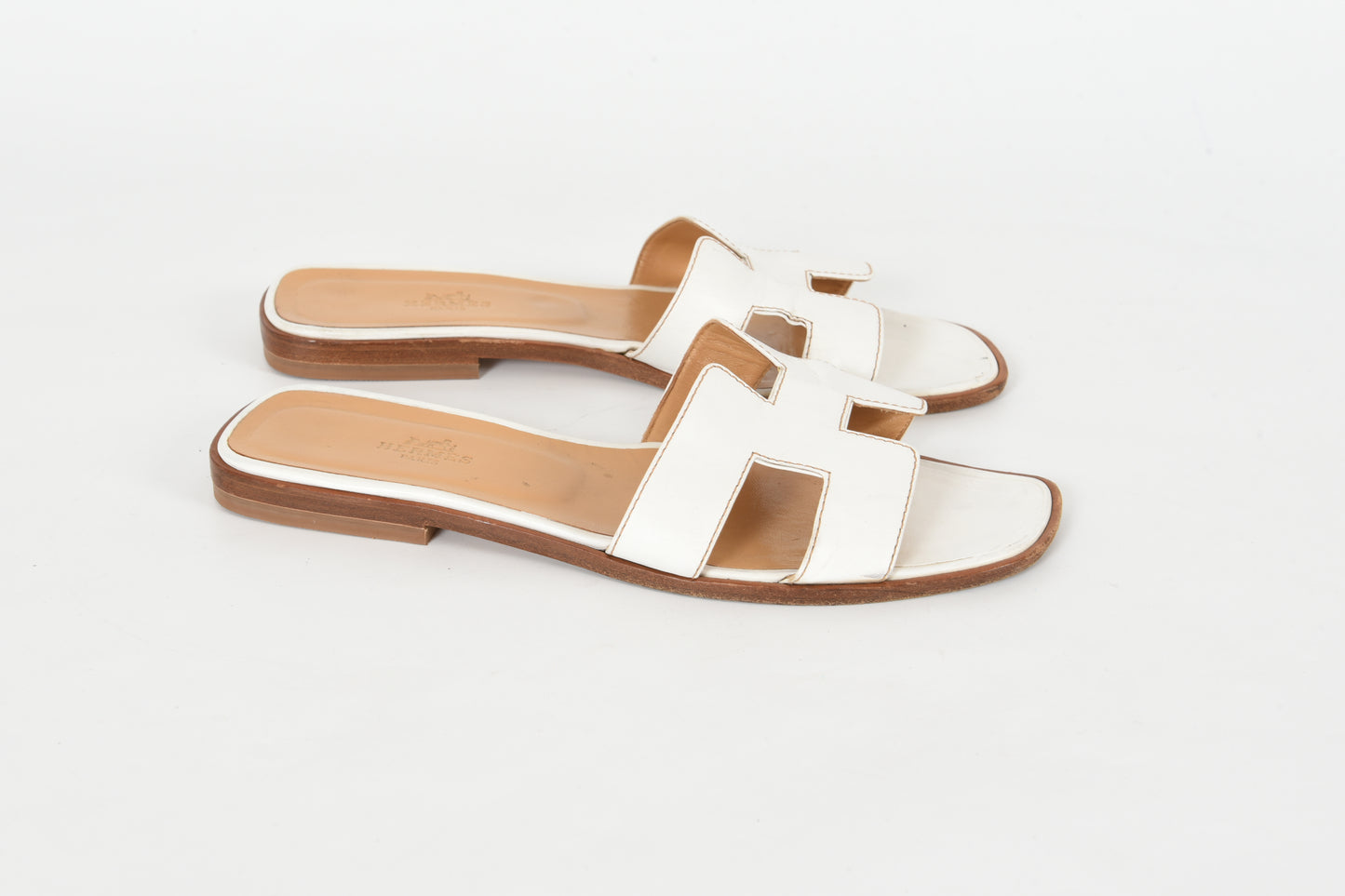 Hermès Oran Sandals Shoes Leather H Logo Calfskin Flats Size 39