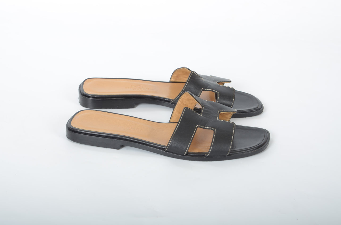 Hermès Oran Sandals Shoes Leather H Logo Calfskin Flats Size 35 1/2