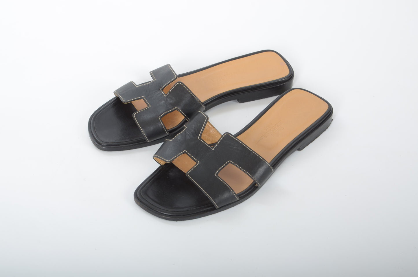 Hermès Oran Sandals Shoes Leather H Logo Calfskin Flats Size 35 1/2